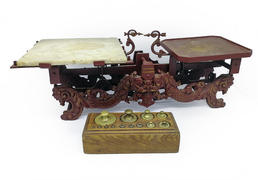 Весы системы Беранже с набором разновесов