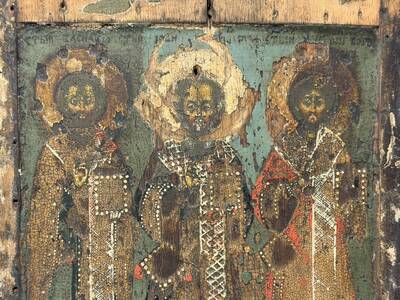 Икона «Три святителя» с двойным ковчегом. Русский Север, рубеж XVII-XVIII веков