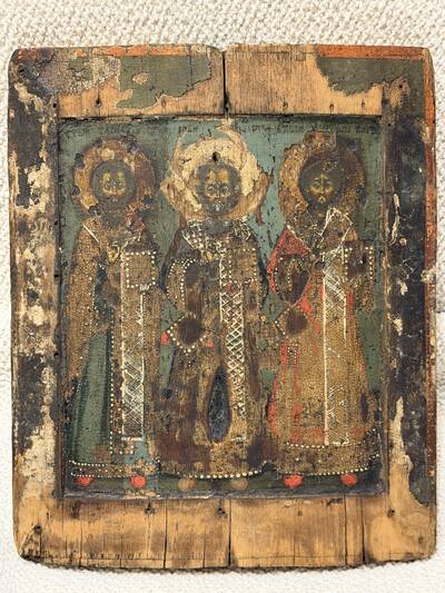 Икона «Три святителя» с двойным ковчегом. Русский Север, рубеж XVII-XVIII веков