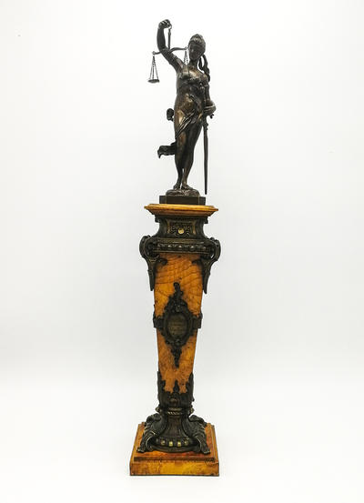 Скульптура "Фемида". Автор Hermann Eichberg, бронза, конец XIX века