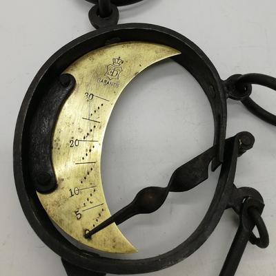 Безмен "Кантарик". Западная Европа . Начало ХХ века. Клеймо "ED на щите под короной". GARANTIE