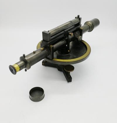 Нивелир. Бельгия. Начало XX века.