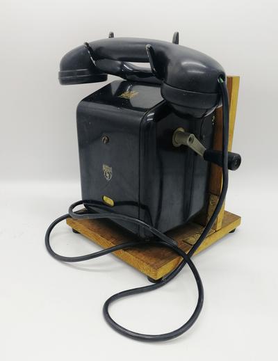 Настенный телефон "Simens &amp; Halske" W24. Германия. Первая половина ХХ века.