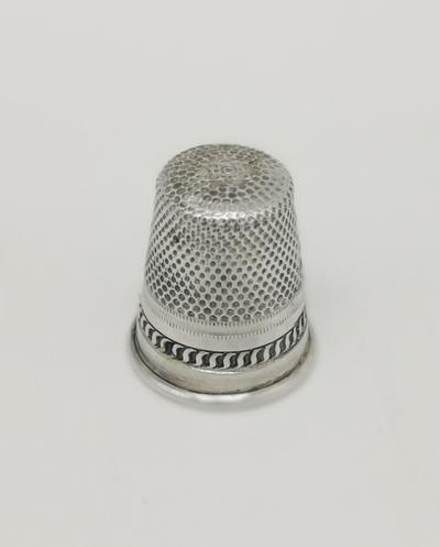 Напёрсток из серебра. Голландия. . Середина ХХ века. Предмет в хорошей сохранности.