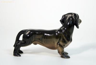 Статуэтка "Такса чёрная". Конец ХХ века.