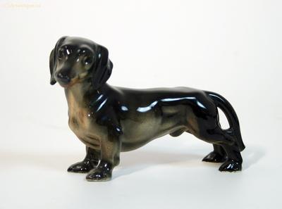 Статуэтка "Такса чёрная". Конец ХХ века.