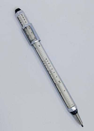 Логарифмическая линейка-карандаш "Kombinator". Германия (ГДР). Вторая половина XX века.