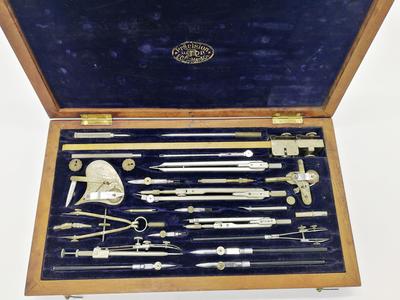 Готовальня "E.O. Richter & Co Pracision". Германия. Начало XX века.