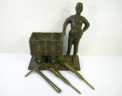 Скульптура "Шахтёр". Западная Европа. Начало ХХ века.