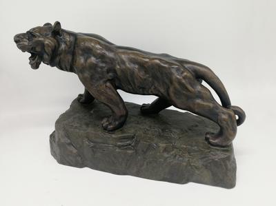 Скульптура «Идущая пантера». Германия. Первая половина XX века.