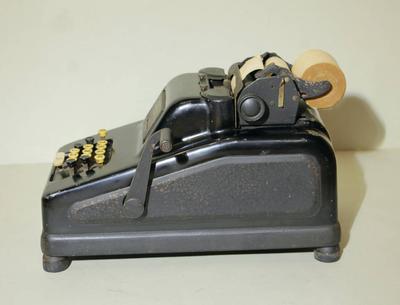 Кассовая машина "Underwood Sundstrand". США. Первая половина ХХ века.