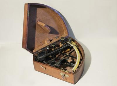 Секстант с тремя сменными объективами. Оригинальная полная комплектация.