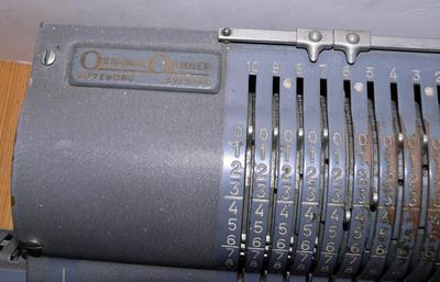 Машинка счетная &quot;Original Odhner&quot;. Номер 127-684259. Швеция. Середина ХХ века.