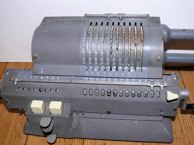 Машинка счетная &quot;Original Odhner&quot;. Номер 127-684259. Швеция. Середина ХХ века.