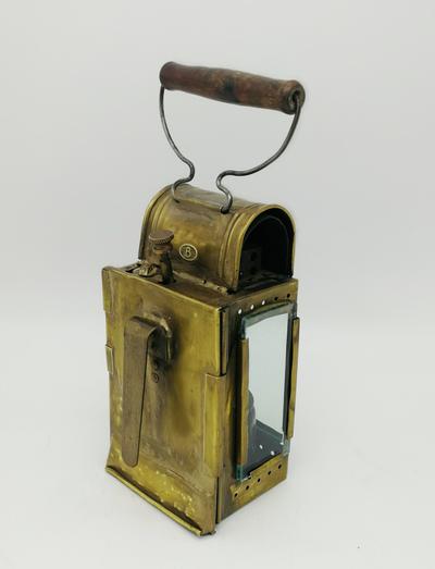 Железнодорожный керосиновый фонарь. Бельгия, конец XIX - начало XX вв.