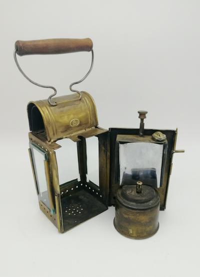 Железнодорожный керосиновый фонарь. Бельгия, конец XIX - начало XX вв.