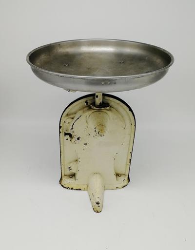 Кухонные весы "GLORIA". Западная Европа. Середина 20 века.