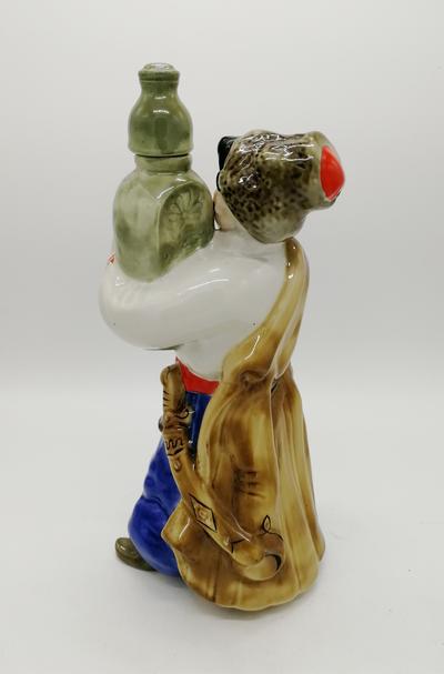 Штоф "Казак". СССР, Киев, Середина XX века. Киевский ЭКХЗ, 1957 г., без повреждений.