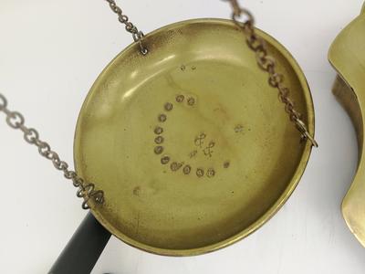 Коромысловые весы. Голландия, 1844 год