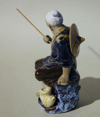 Статуэтка "Рыбак". Китай. 1970-80- е годы. ХХ века.