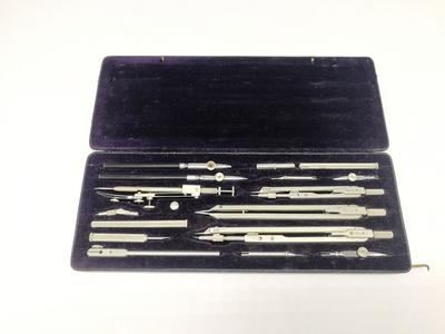 Готовальня "E.O. Richter & Co Pracision". Германия. Начало XX века. Комплектация № 2236