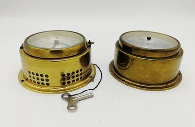 Яхтенные часы с барометром "Observer". Западная Европа, середина XX века