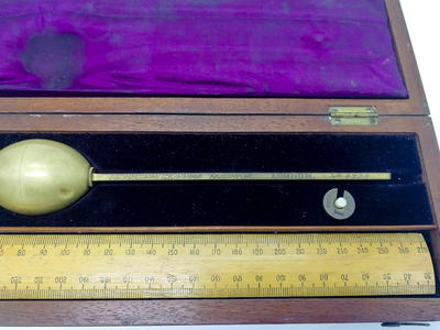 Сахаромер (Ареометр). Прибор в оригинальном футляре красного дерева. Конец 19 века, Лондон