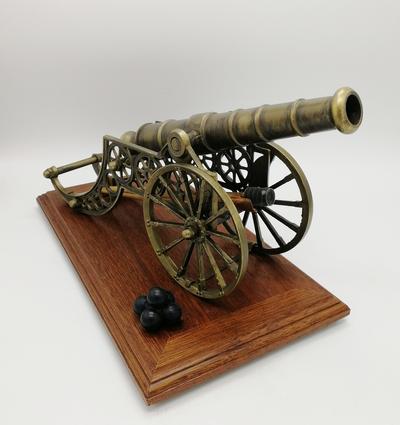 Настольная модель полевой пушки. Западная Европа, середина XX вв.