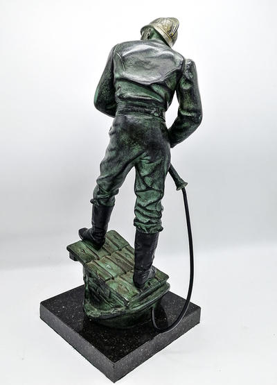 Скульптура &quot;Пожарный&quot;. Германия, вторая половина XIX века, скульптор Henry Weisse