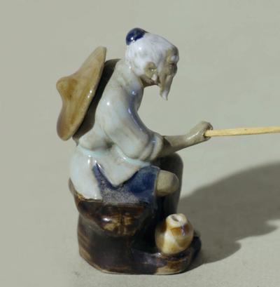 Статуэтка "Рыбак". Китай. Вторая половина ХХ века.