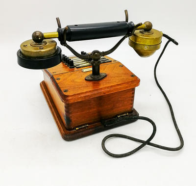 Телефон (коммутатор) на 10 линий. Бельгия, начало XX века.