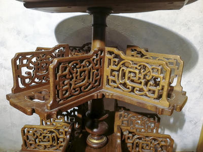 Вращающийся журнальный стол периода Наполеона III. Западная Европа, вторая половина XIX века