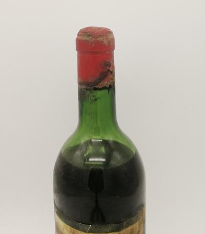 Вино 1966 "Chateau LA TOUR DU MIRAIL". Год урожая 1966. Производитель Роджер Суир.